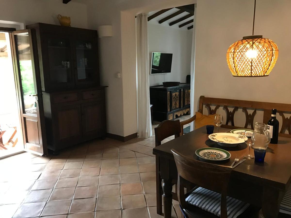 Le Querciolaie Monte Cavallo - Upper Apartment Saturnia Bagian luar foto