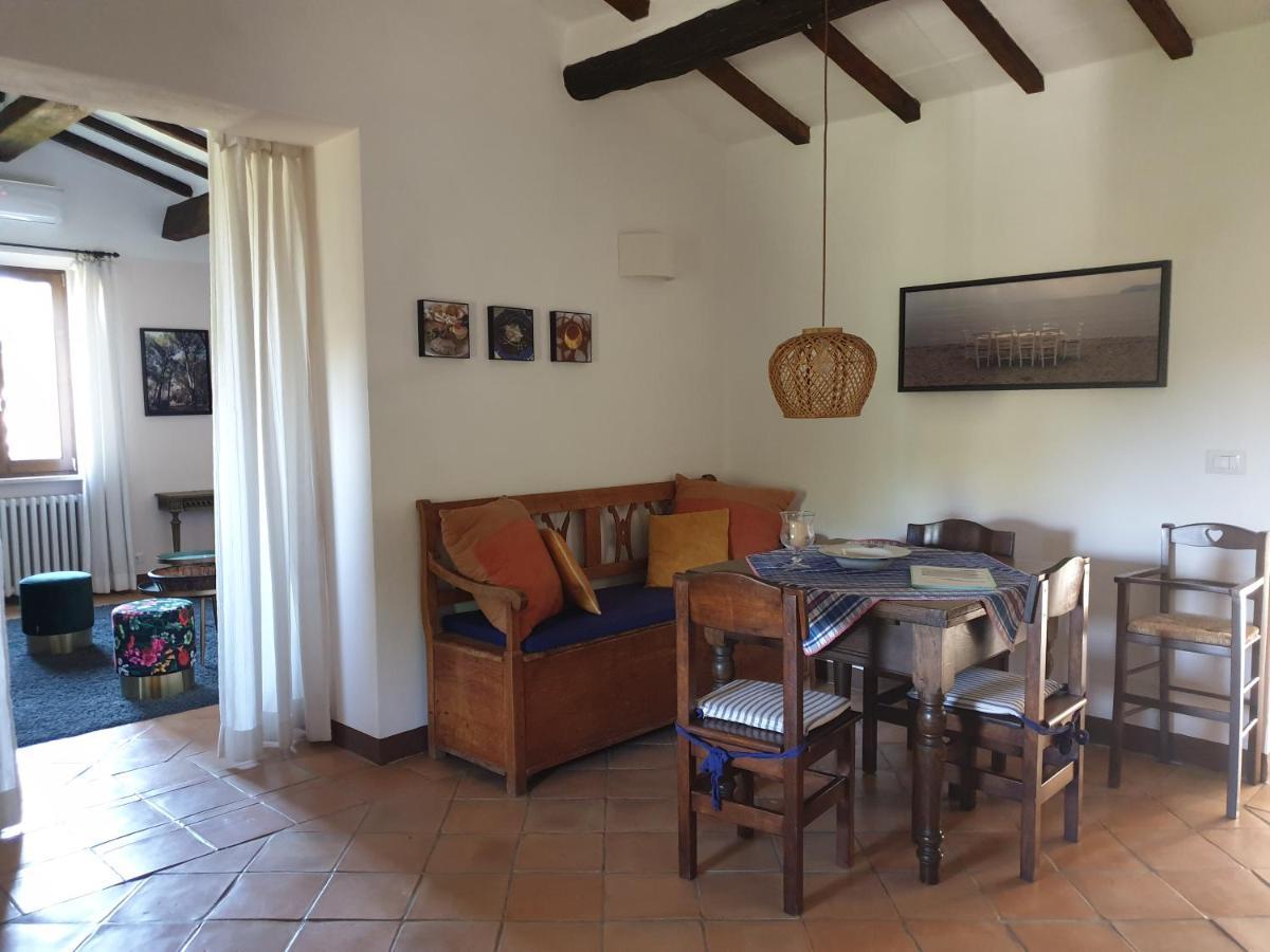 Le Querciolaie Monte Cavallo - Upper Apartment Saturnia Bagian luar foto