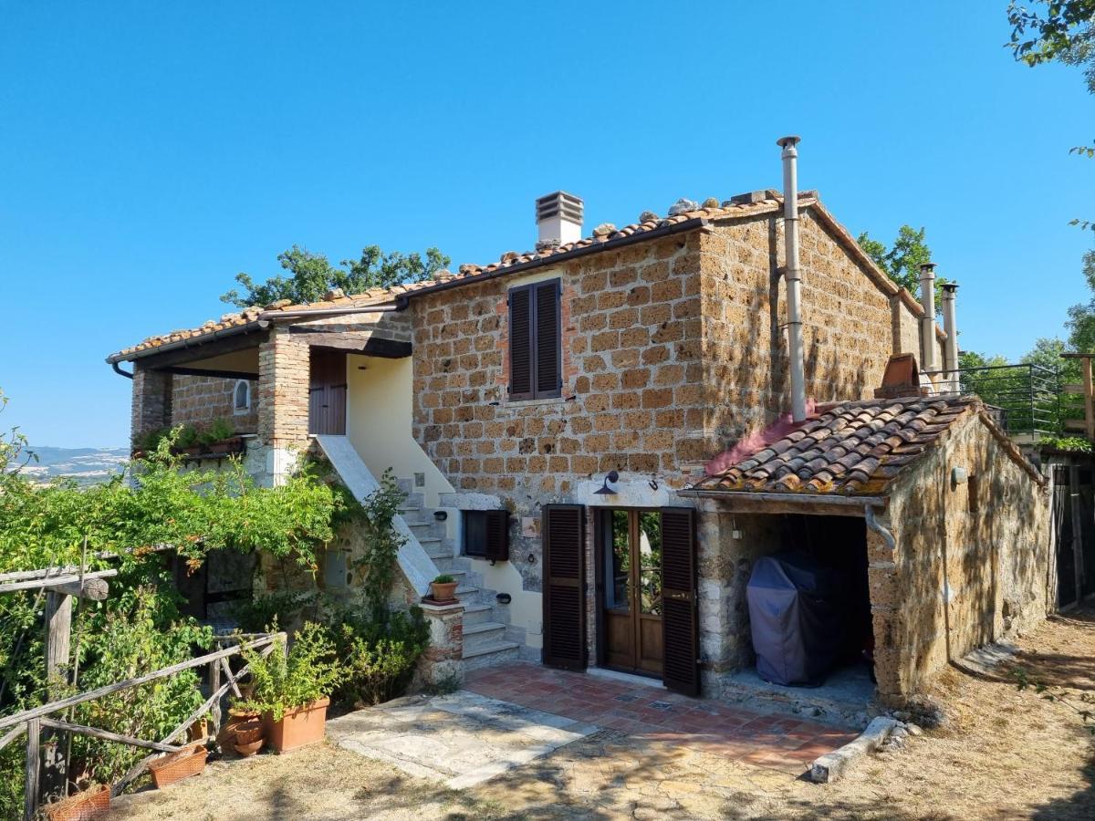 Le Querciolaie Monte Cavallo - Upper Apartment Saturnia Bagian luar foto